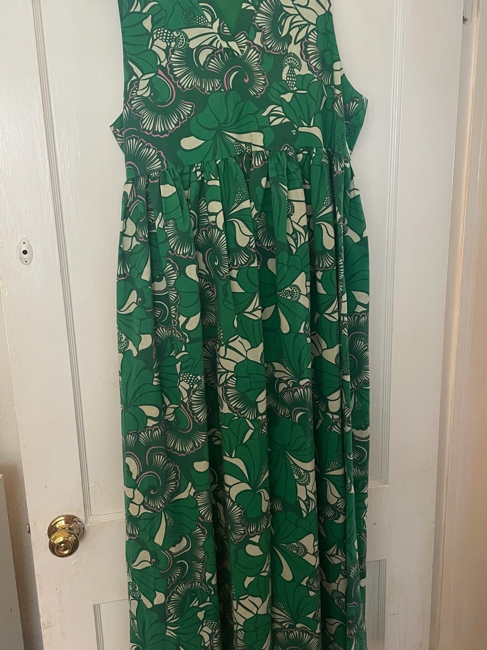 Sleeveless Green Floral Print Maxi Dress - Flowing A-Line Silhouette